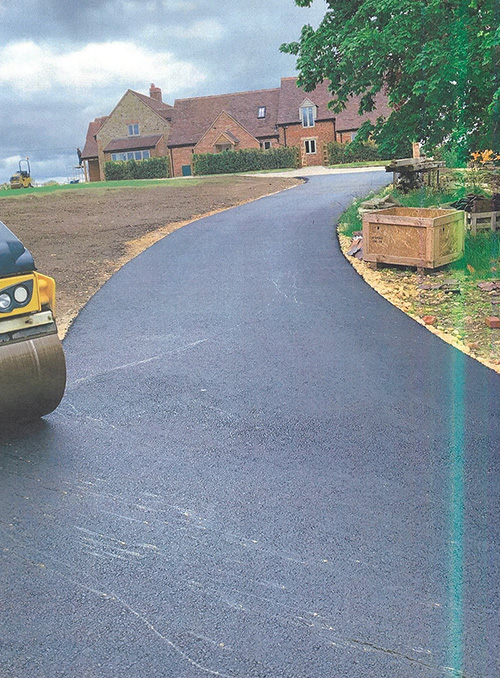 Surfacing of new driveway, no edging kerb required