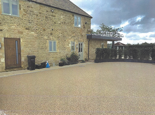 Laying of resin bound surfacing
