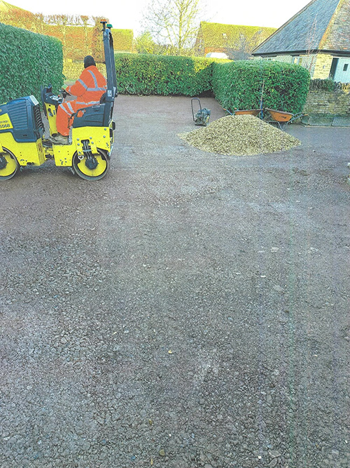 Charney Bassett driveway - type 1 compacting